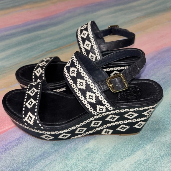 Tory Burch Reena Wedge Platform Sandal Size 10.5 Aztec Design - Picture 2 of 7